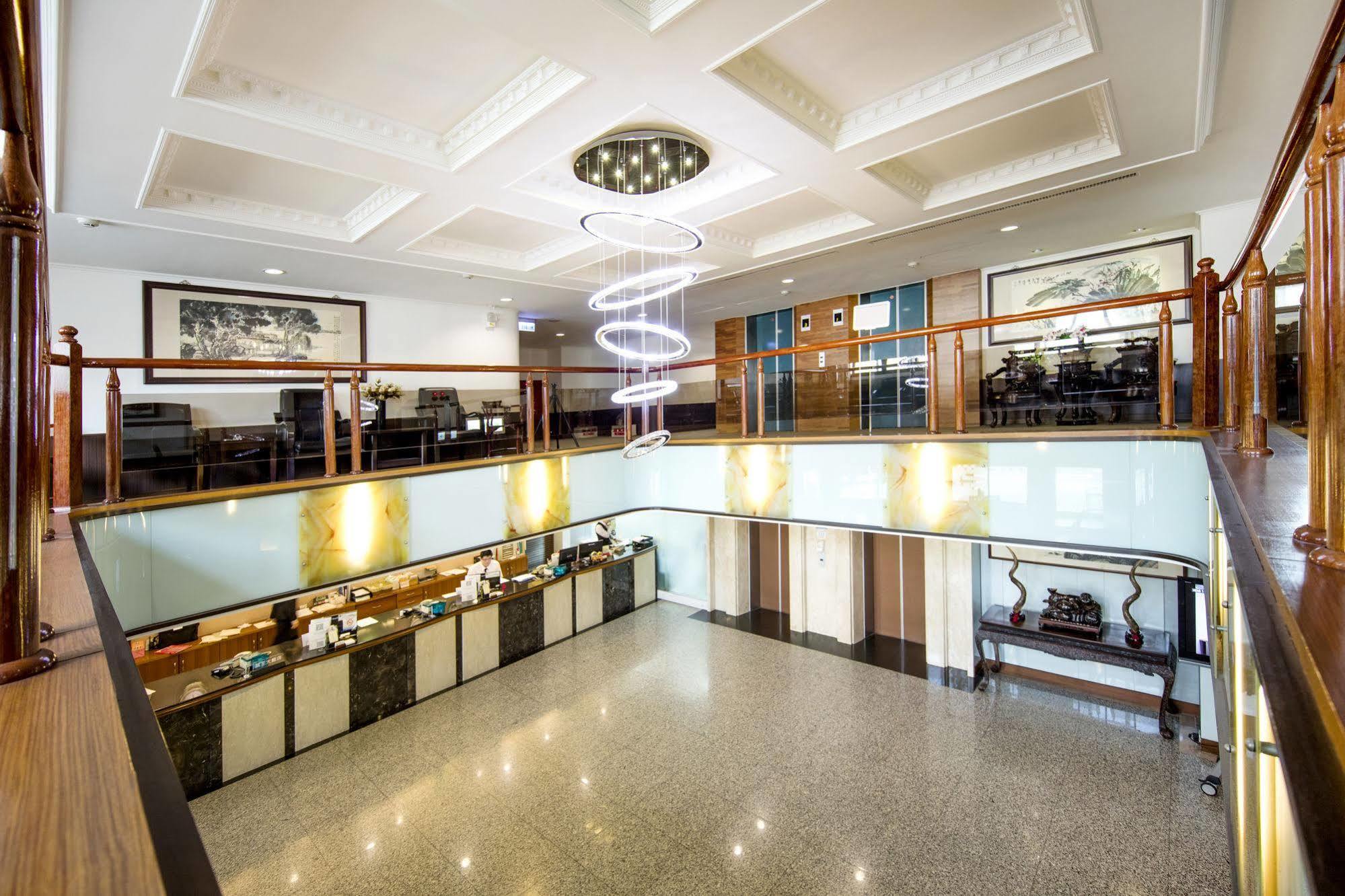 Ful Won Hotel Тайчжун Екстер'єр фото