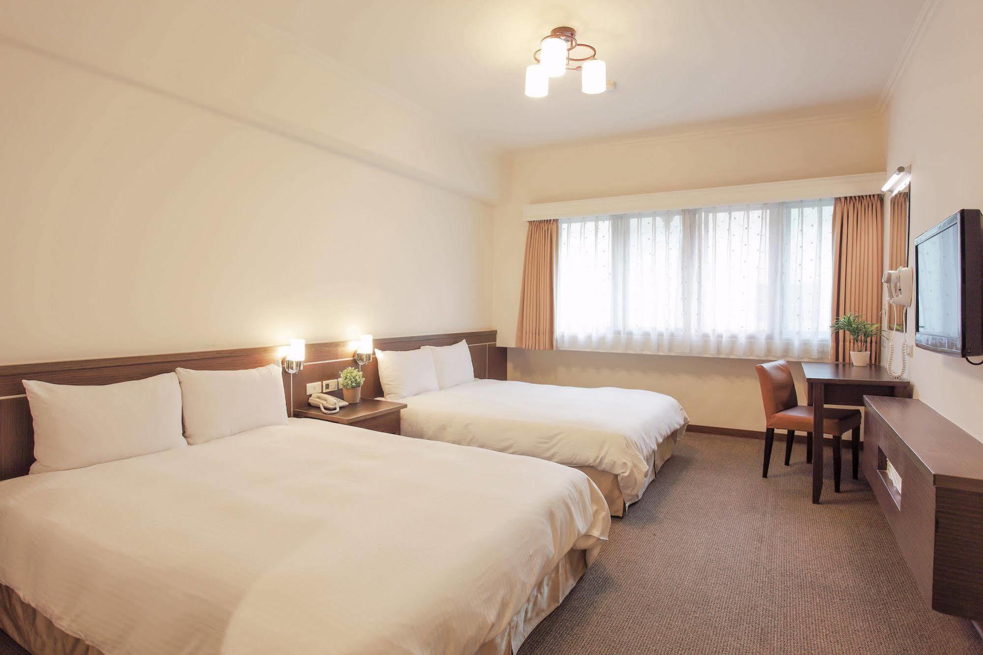 Ful Won Hotel Тайчжун Екстер'єр фото