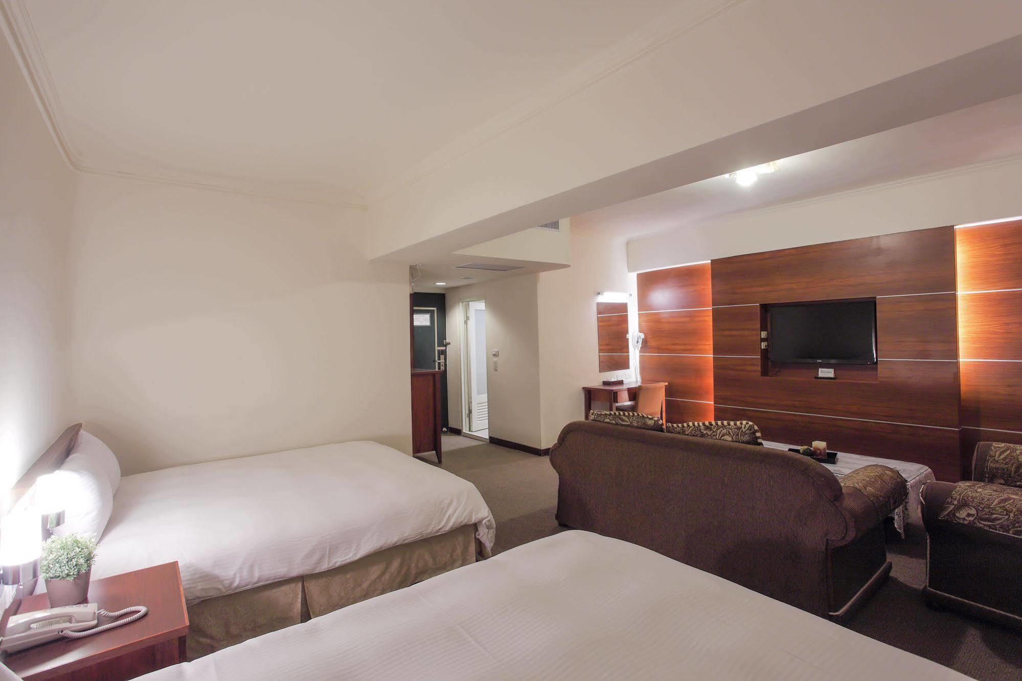 Ful Won Hotel Тайчжун Екстер'єр фото